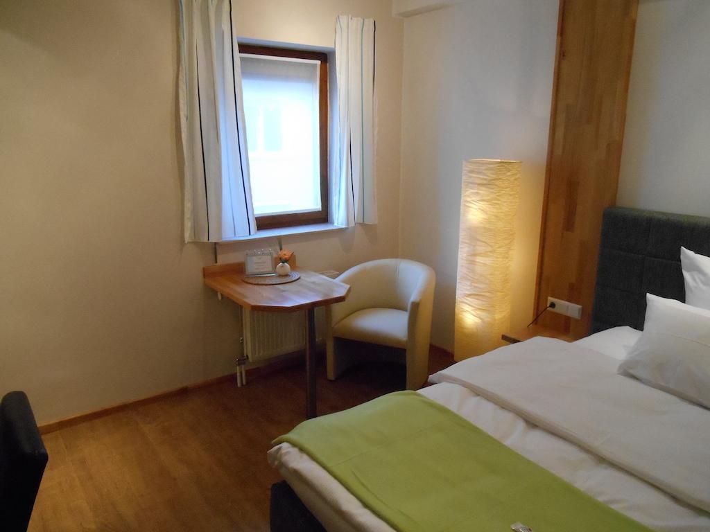 Warum Ins Hotel Neckarsulm Exterior photo